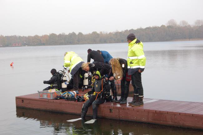 Seven students (Bachelor, Master and PhD) from Bremen and Hamburg are trained as scientific divers in a five-week course by ZMT | Photo: Andrea Daschner