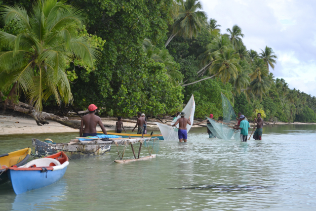 Traditionelle Fischerei auf dem Takuu Atoll | Foto: Anke Mösinger, ZMT