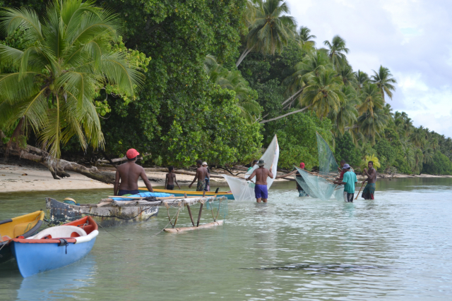 Traditional fishing on Takuu Atoll | Photo: Anke Mösinger, ZMT