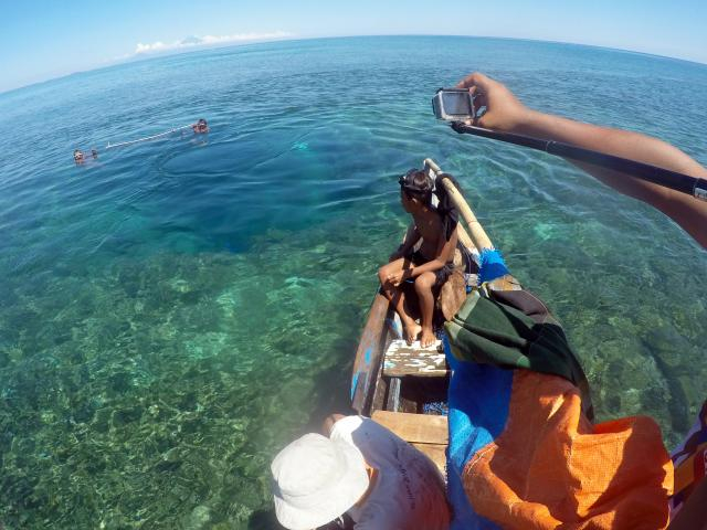 Grundwasseraustritt aus einem Krater in einem Riff vor Lombok  |  Foto: Till Oehler, ZMT