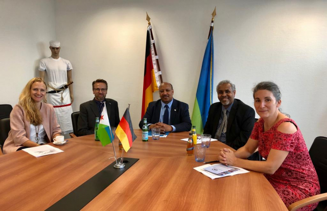 Nadine Schmieder-Galfe, Prof. Dr. Martin Zimmer, H.E. Aden Mohamed Dileita, Consular Mr. Chireh Osman and Dr. Véronqiue Helfer