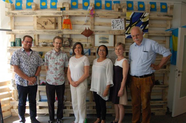 Thomas Schubert, Honorarkonsul von Deutschland in Palau, Dr. Sebastian Ferse (ZMT), Dr. Sonia Bejarano (ZMT), Außenministerin Faustina Rehuher-Marugg, Prof. Dr. Hildegard Westphal (ZMT), Dr. Wulf Köpke, Honorarkonsul der Republik Palau in Deutschland | Foto: Marion Stagars, ZMT