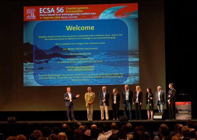 The organising committee from left to right: Tim Jennerjahn (Chair ECSA 56), Victor de Jonge (Editor-in-Chief OCMA, ECSA Council), Mike Elliott (Editor-in-Chief ECSS, former ECSA President), Kate Spencer (ECSA President at the time of the conference), Dierk Hebbeln (MARUM, University of Bremen), Inga Nordhaus (Managing Guest Editor ECSS Special Issue), Sally Little (ECSA Conference Coordinator at the time of the event), Christian Winter (Guest Editor ECSS Special Issue MARUM, University of Bremen, now University of Kiel), Richard Hart (Elsevier) | Photo: Jan Meier, ZMT