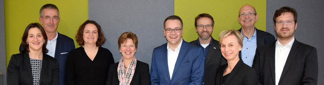 Dr. Janine Reinhard (Leibniz-Zentrum für Marine Tropenforschung – ZMT), Dr. Nicolas Dittert (ZMT), Silvia Hardenberg (ZMT), Dr. Claudia Schilling, (Senatorin für Wissenschaft und Häfen), Tim Cordßen (Staatsrat der Senatorin für Wissenschaft und Häfen), Prof. Dr. Martin Zimmer (ZMT), Prof. Dr. Hildegard Westphal (ZMT), Dr. Volker Saß (Die Senatorin für Wissenschaft und Häfen), Prof. Dr. Nils Moosdorf (ZMT)