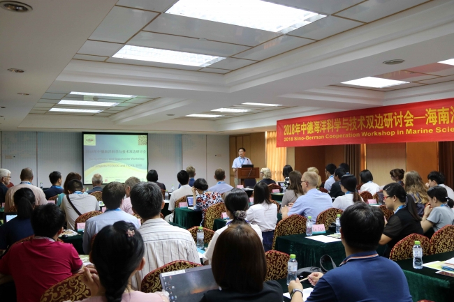 The aim of the ECOLOC workshop was to bring together the latest research results, plan joint publications and future scientific exchange, and to develop direct recommendations for the sustainable use of Hainan's coastal ecosystems. Photo: Hainan University